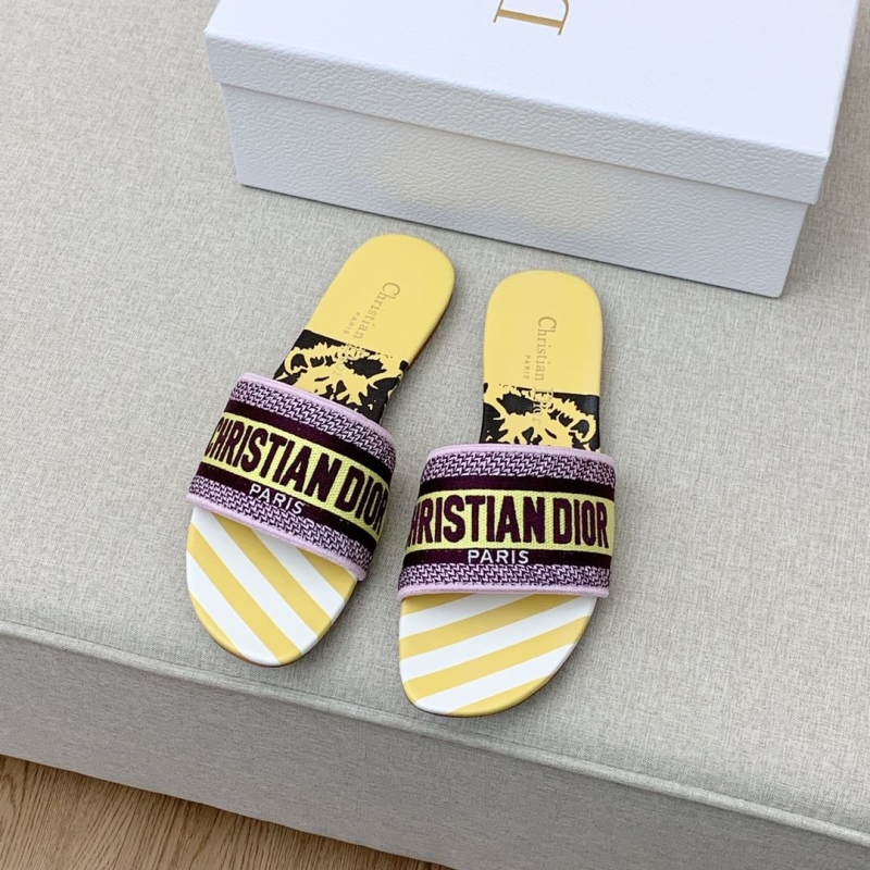 ch**an D*or slippers